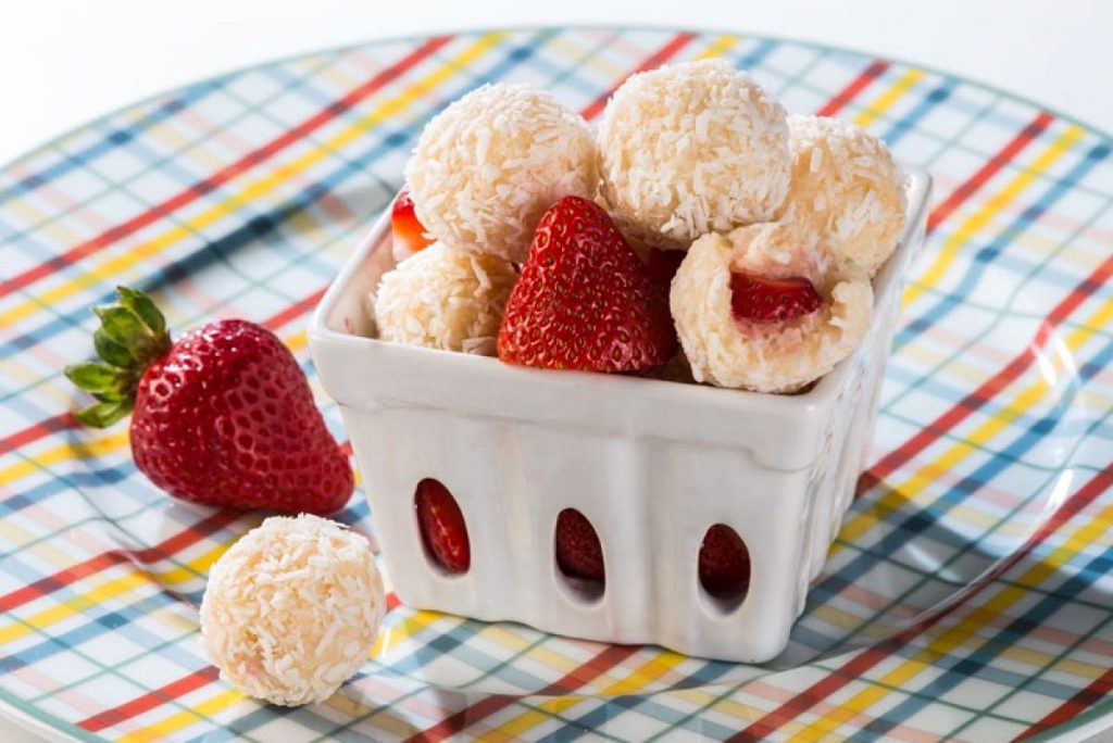 Strawberry Beijinhos de Coco – Coconut Truffle – Gluten Free