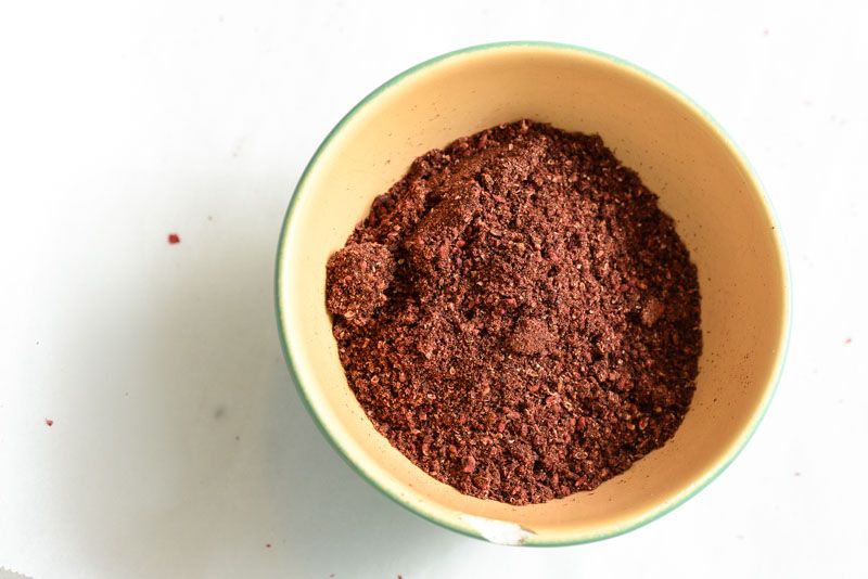 Raspberry pulp becomes powder.