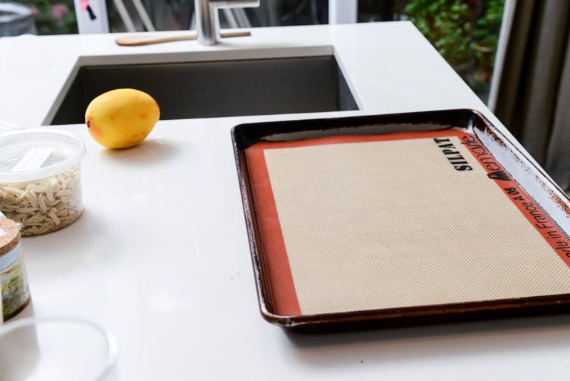 Prepare the tray with a silicone mat. Mise en Place!
