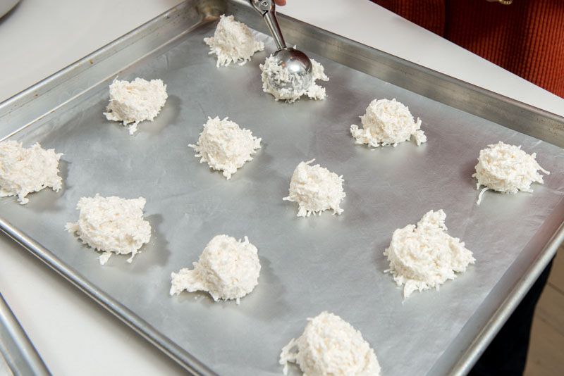 Scoop out the macaroon batter on your prepared tray.