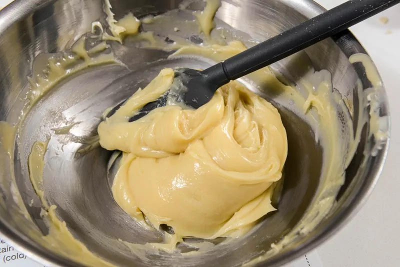 Smooth, flexible white ganache ready for the piping bag.