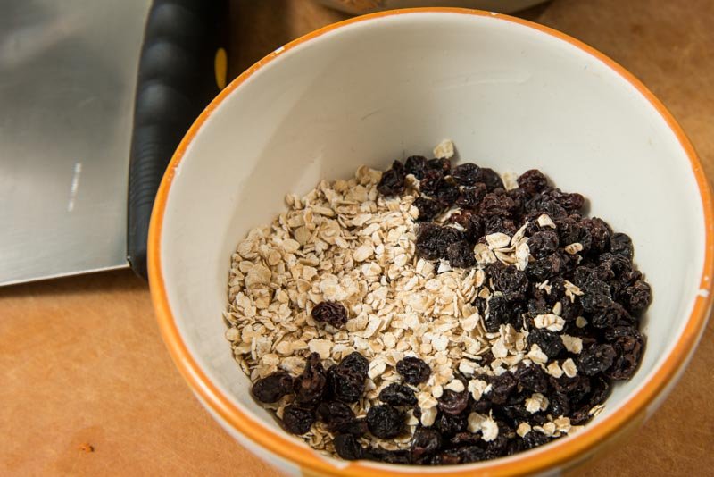 Dried currants and oatmeal.