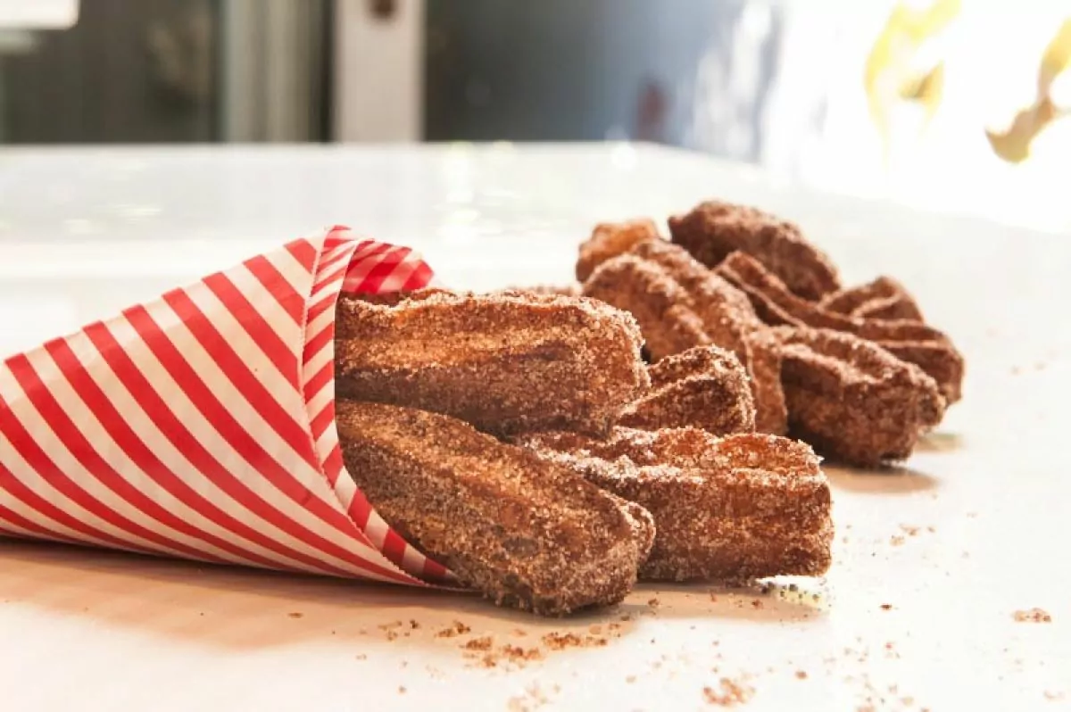 Churros with Cinnamon and Sugar