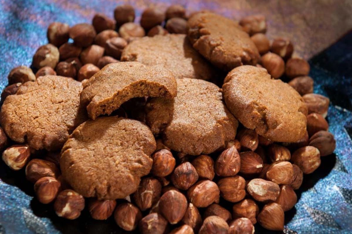 Hazelnut Praline Cookies