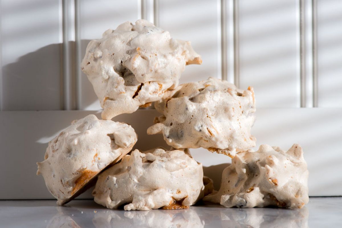 Noodle Cookies - Russian Pecan Meringues