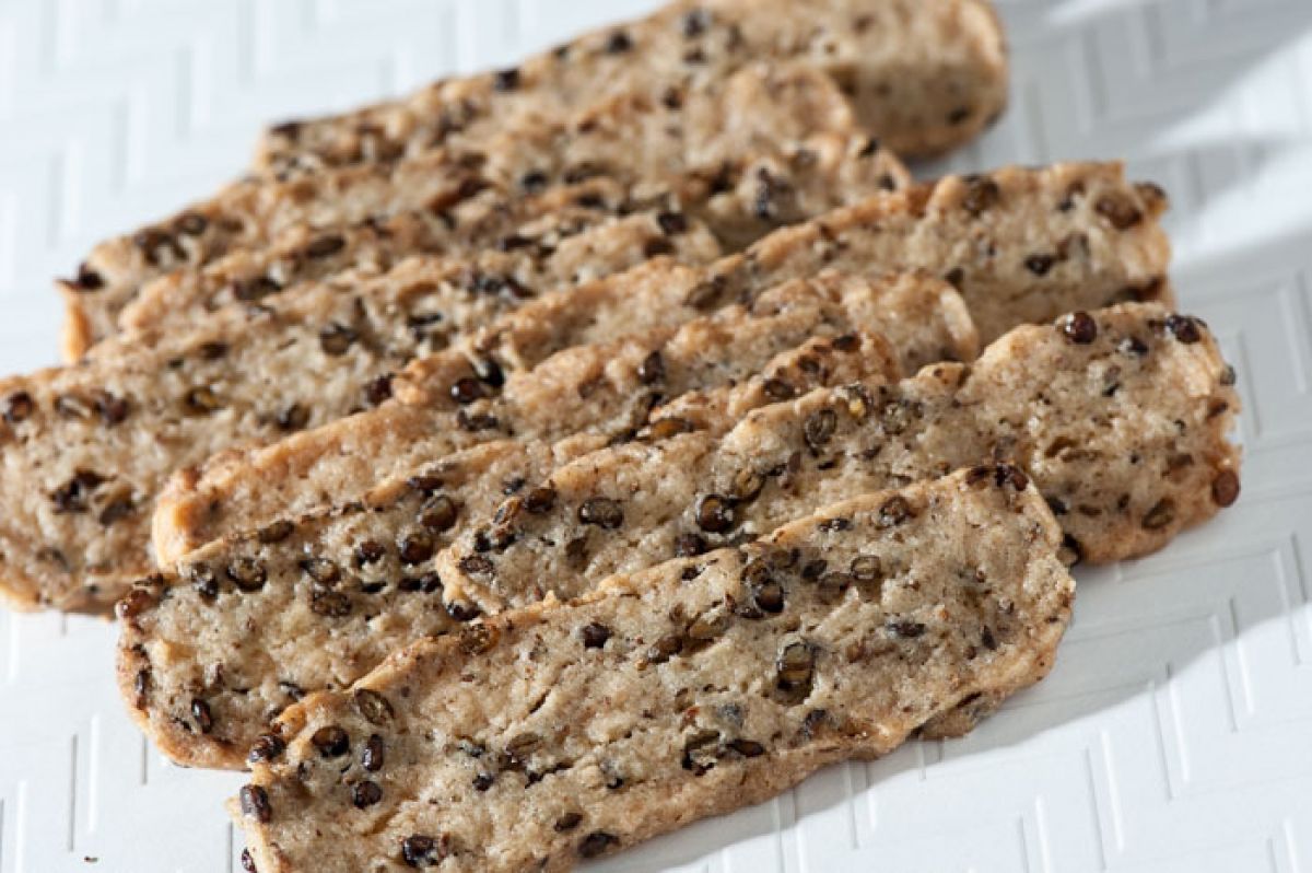 ROASTED LENTIL BUTTER COOKIE WITH CUMIN AND CARAWAY