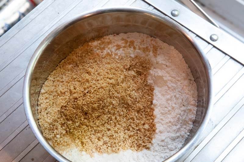 Toasted flour with the other dry ingredients