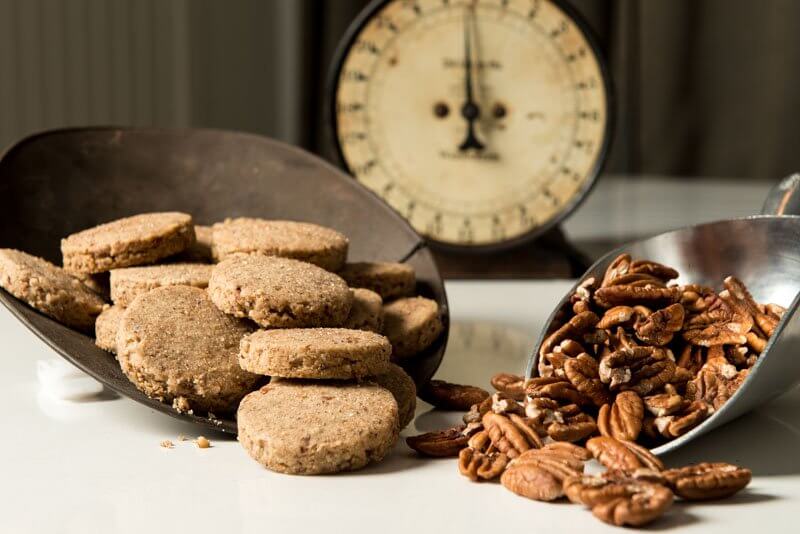 Dutch Pecan Sandies, The Finer Cookie.