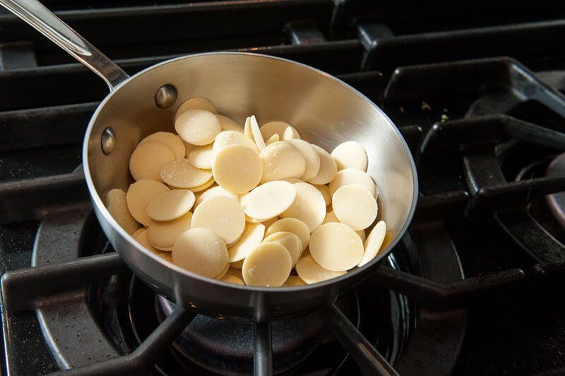 White chocolate for the white chocolate fondant.