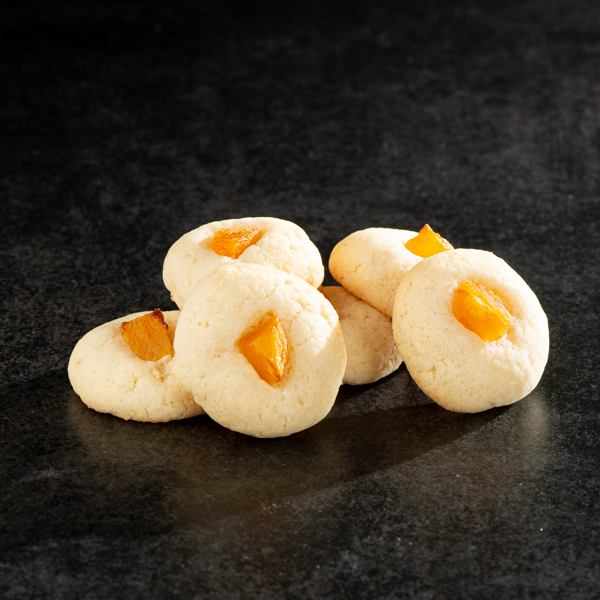 Six Sweet Cheese Cookies with Apricot